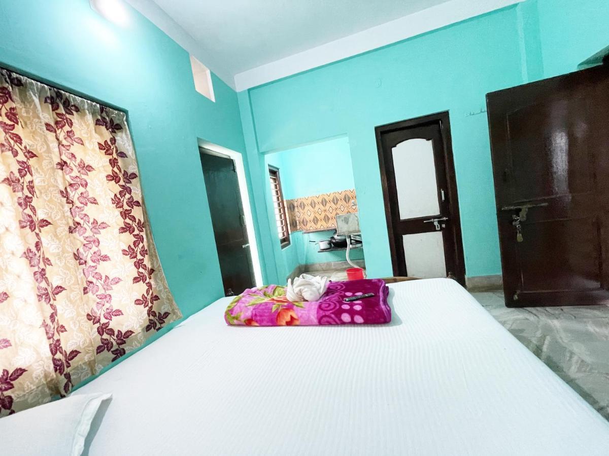 Hotel Radha Krishna Puri Exterior foto